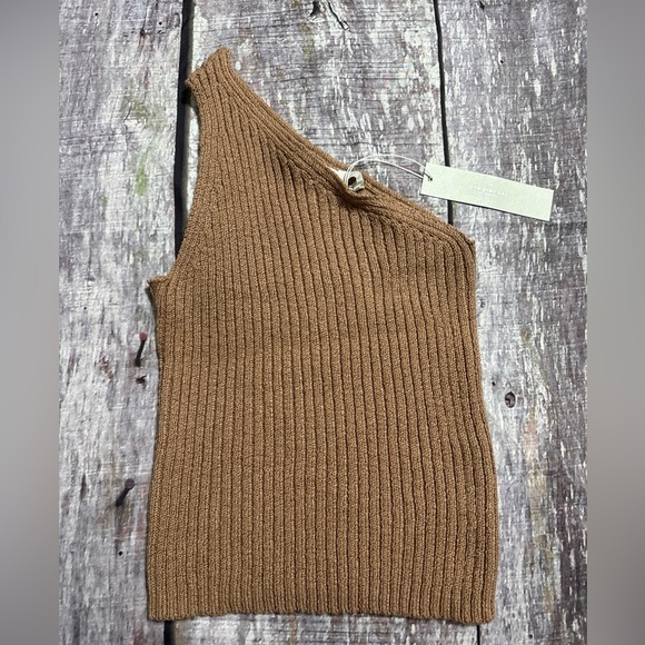 NWTs Revolve Nolan Tank - Picture 8 of 9